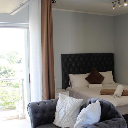 Abigail'S Studio Apartment @ Trift Tower Windhoek Exteriör bild