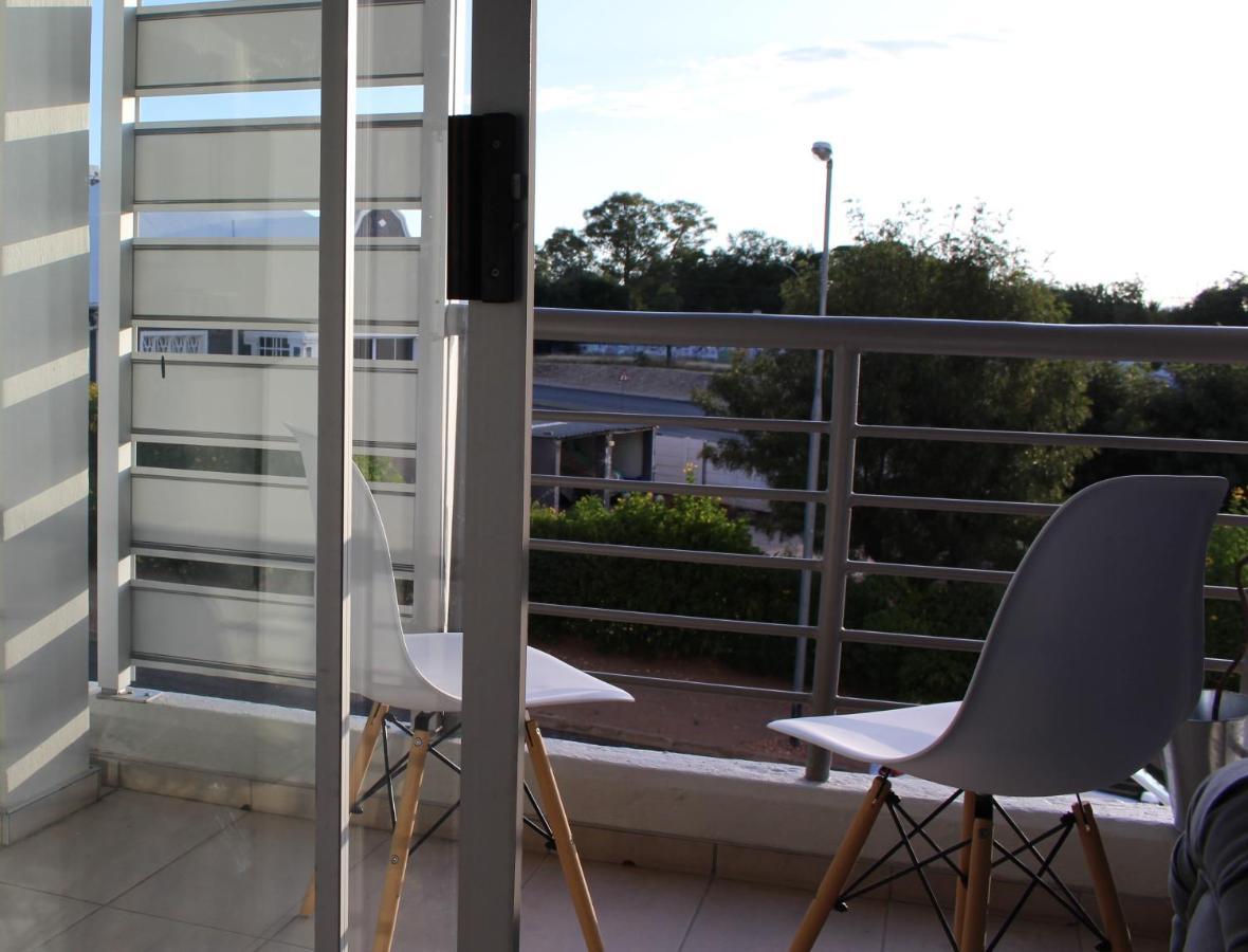 Abigail'S Studio Apartment @ Trift Tower Windhoek Exteriör bild